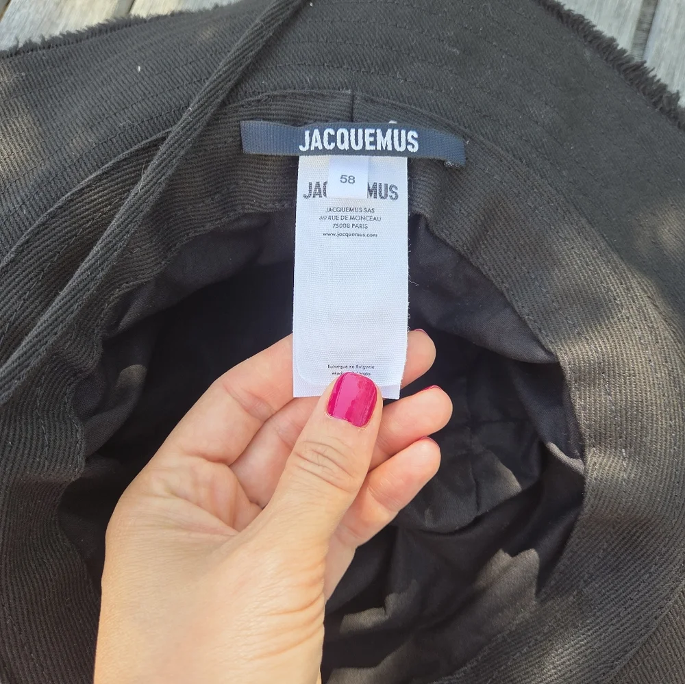 Jacquemus Black Bucket Hat - Picture 5 of 9